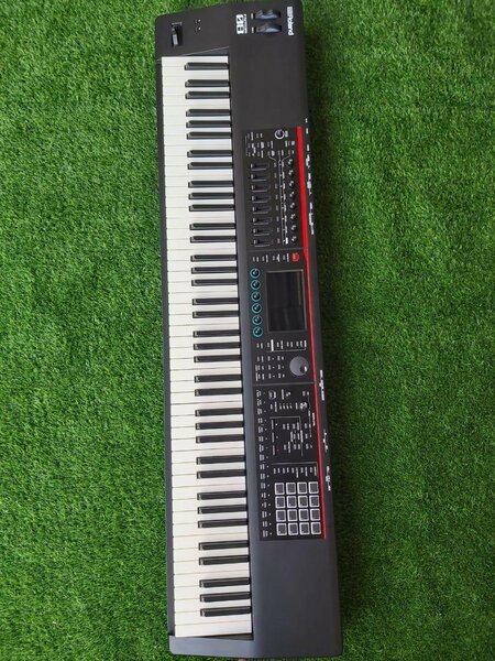 Roland Fantom 08