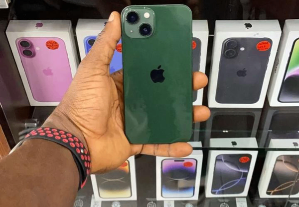 iPhone 13