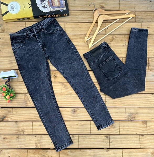 Plain jeans