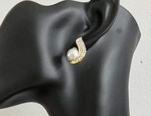 Pearl Earings