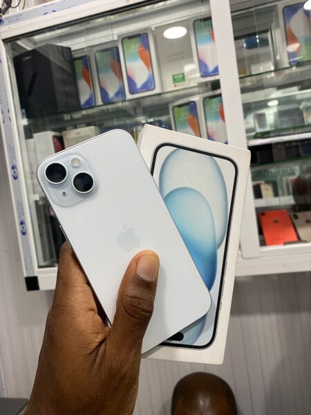 iphone 15 128Go