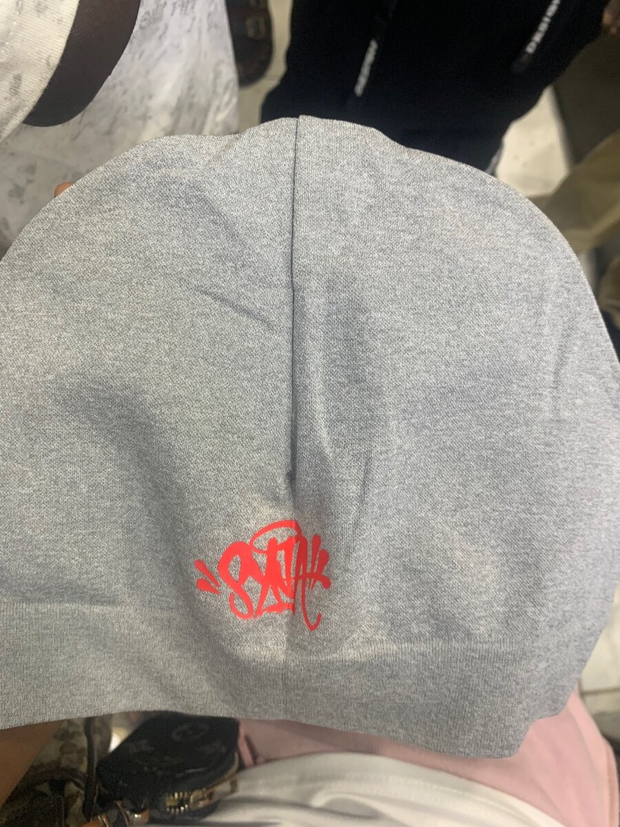 Bonnet en jersey gris stylé