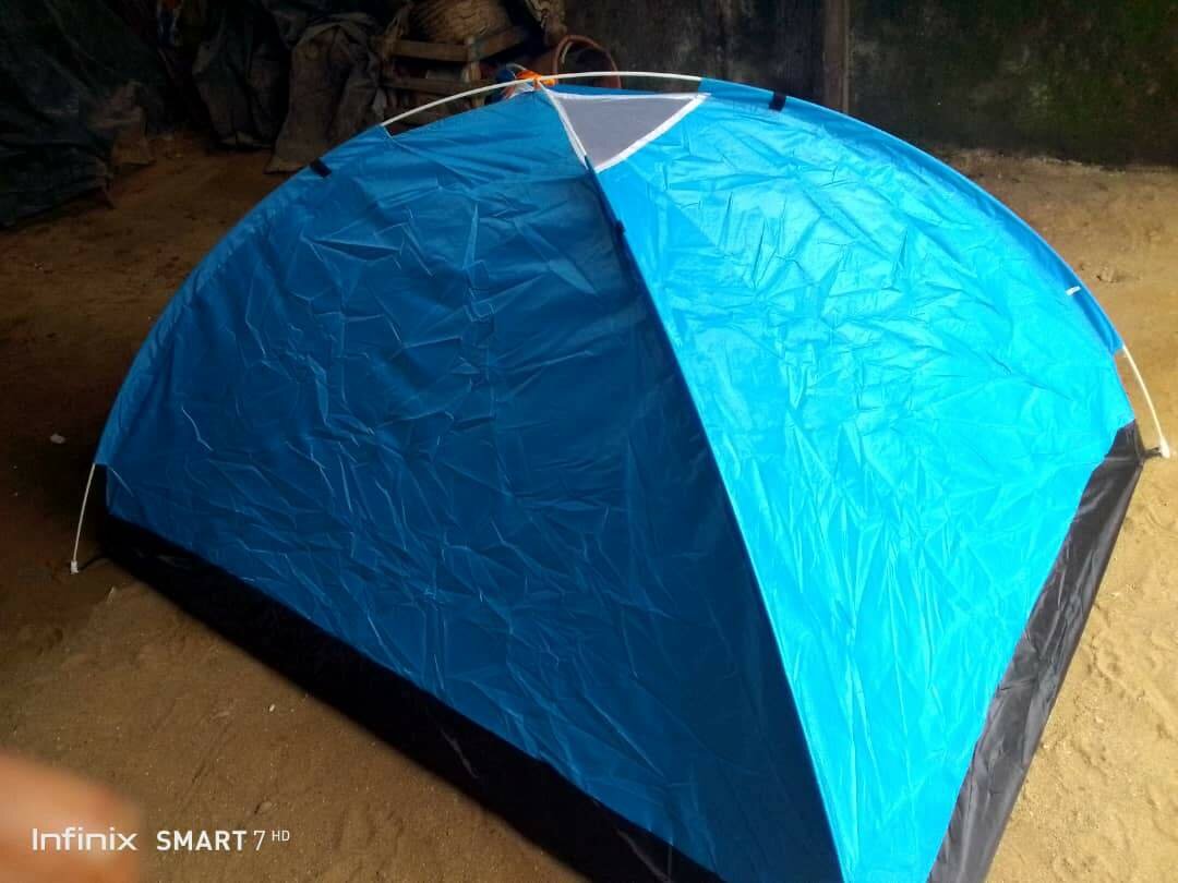 Tente de Camping Bleu
