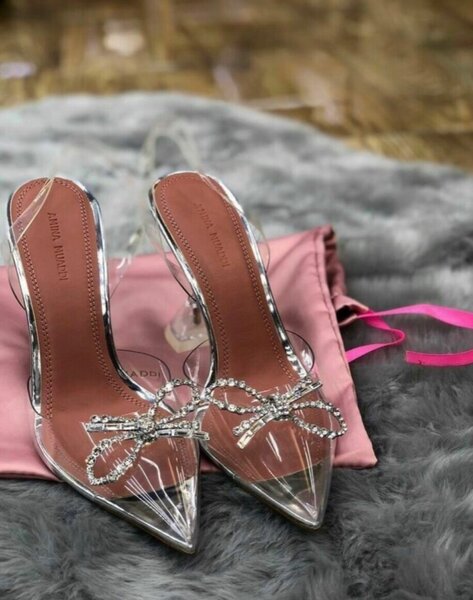 HEELS