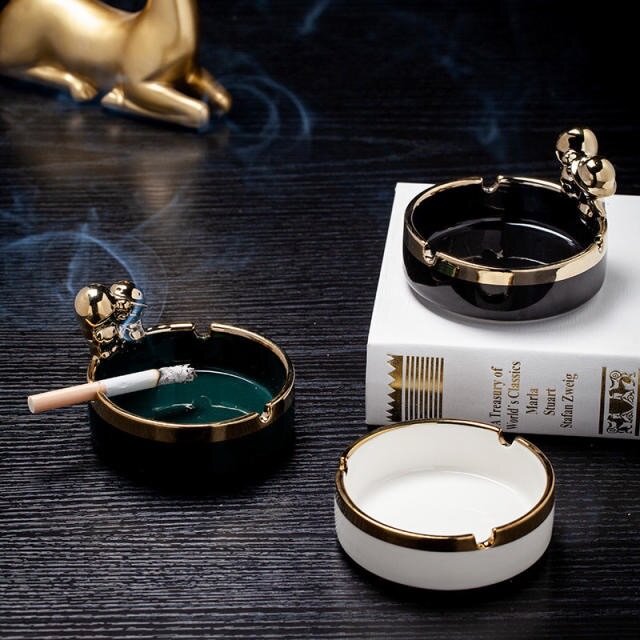 Portable ashtray