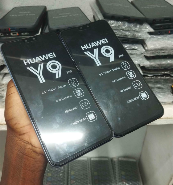 HUAWEI Y9