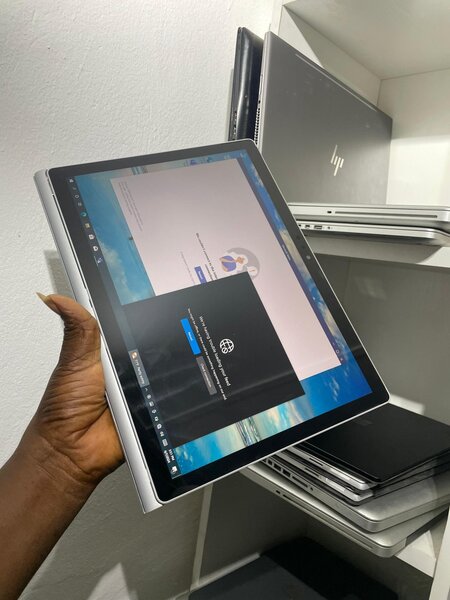 SURFACE BOOK 2