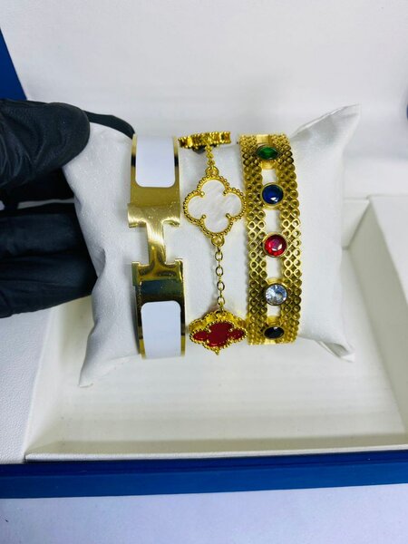VAN CLEFF BRACELET