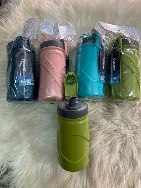Foldable bottles