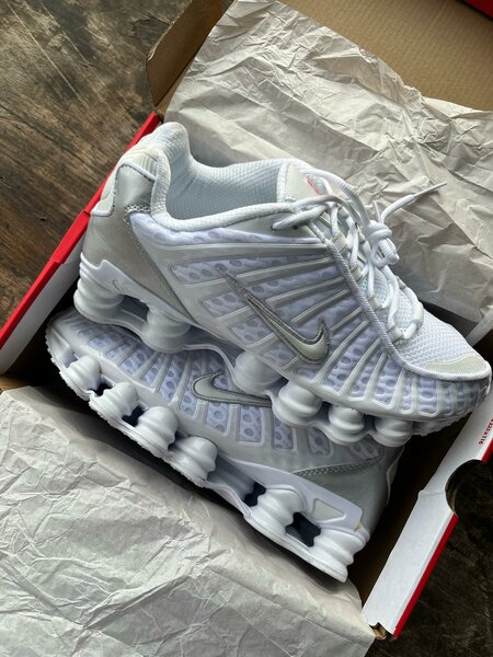 Nike sh