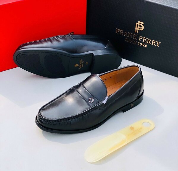 Men's footwear