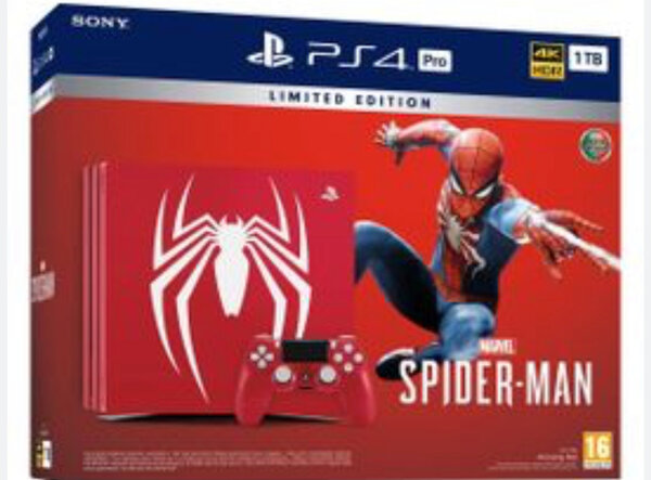 Console ps4 avec deux manettes