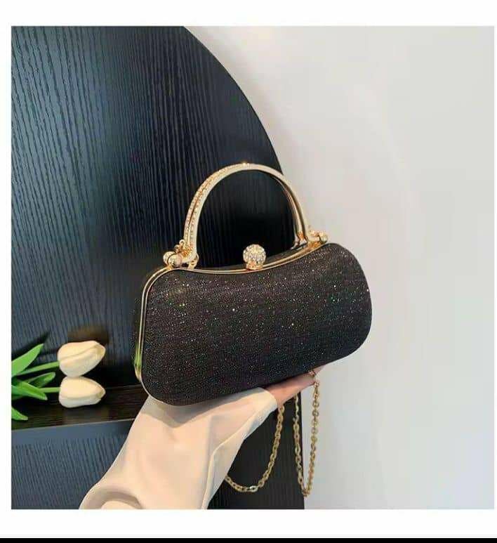 Sac à main élégant avec chaîne