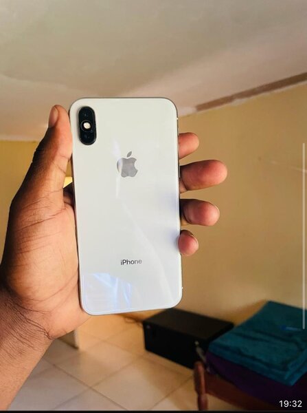 iPhone X