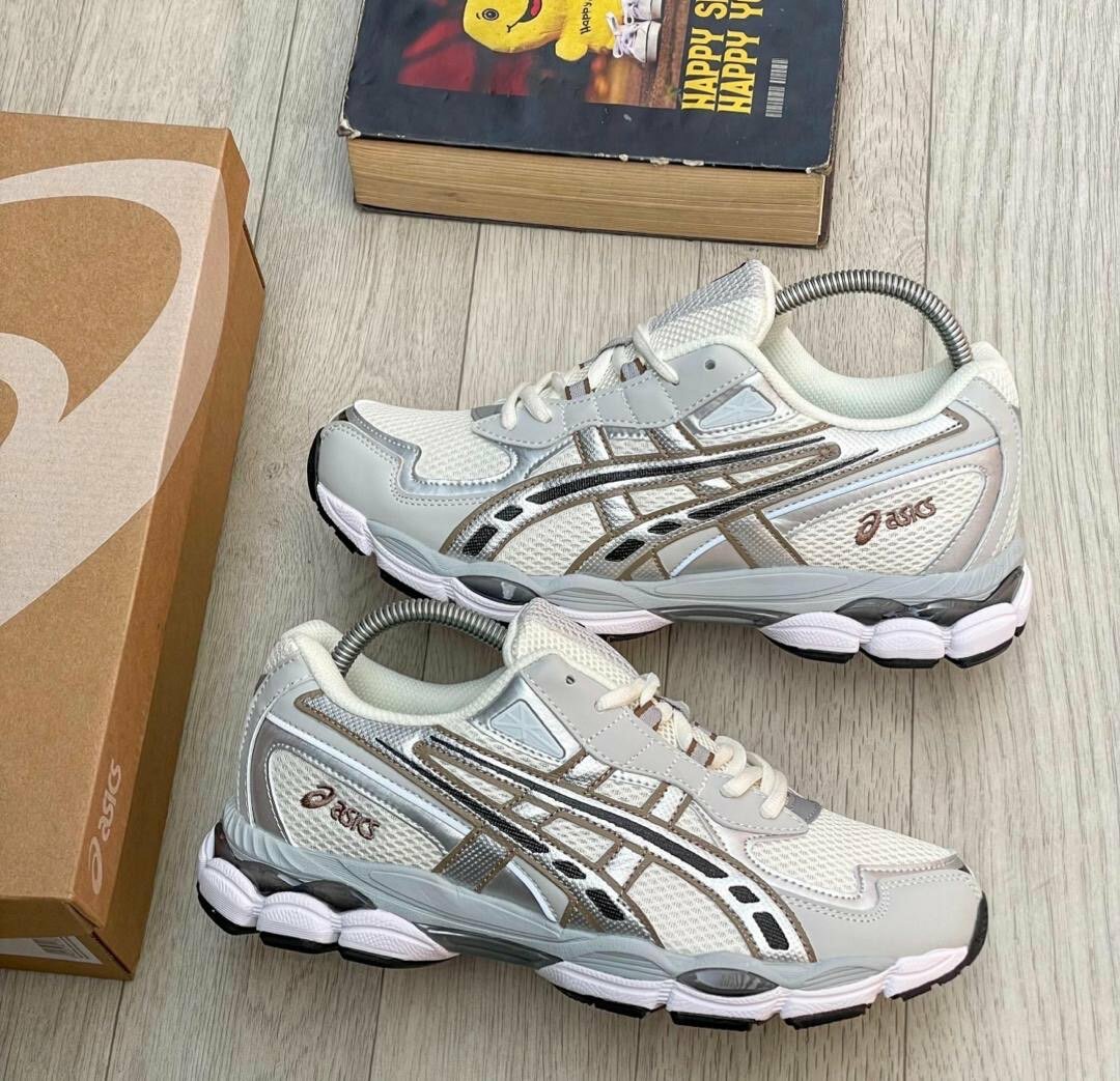 ASICS SNEAKER