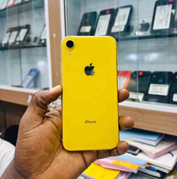iPhone XR Jaune 64 Go Débloqué
