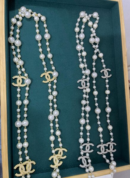 Pearl necklace