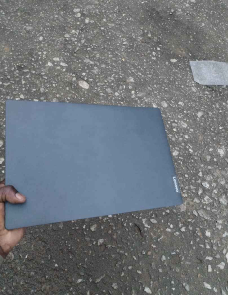 Ordinateur portable Lenovo moderne
