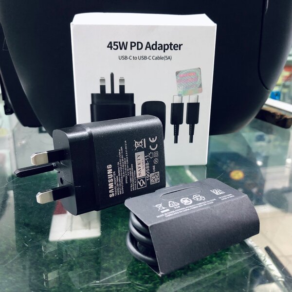 SAMSUNG CHARGER