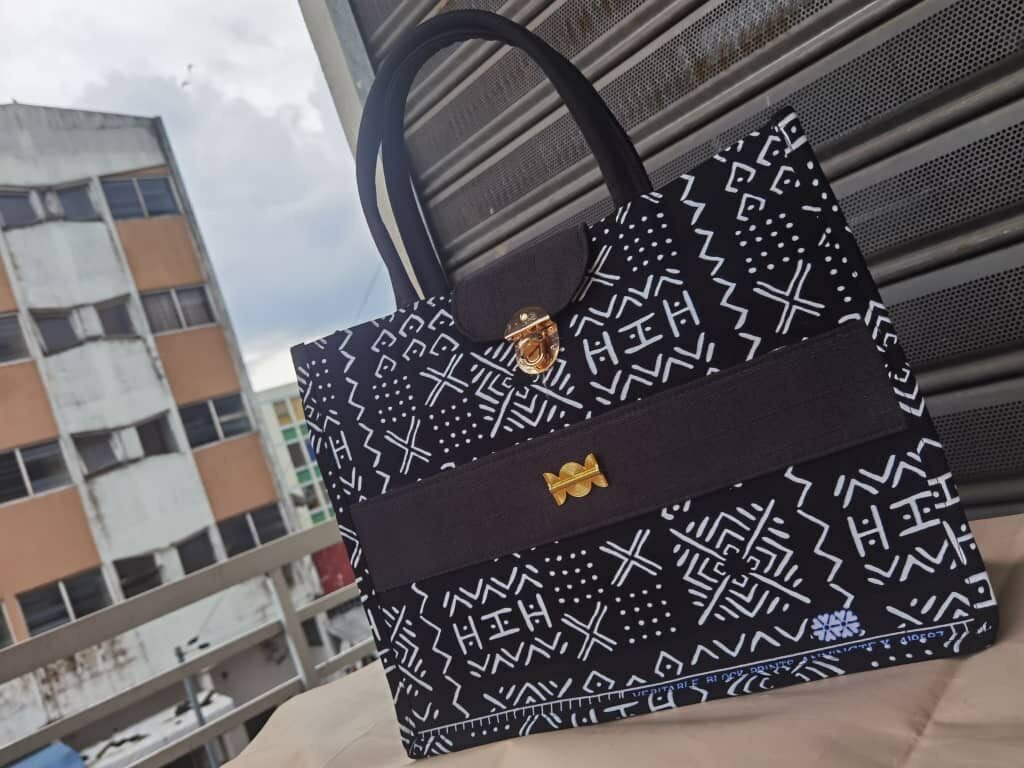 Sac à main en toile élégante