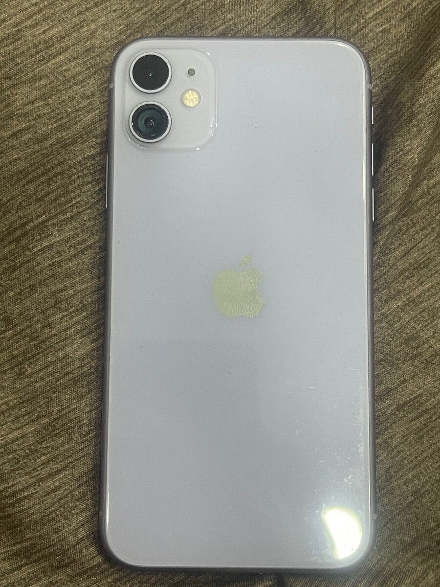 iPhone 11 violet 64 Go