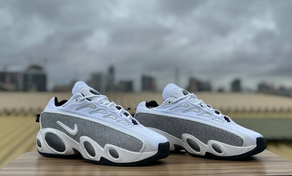 NIKE GLIDE