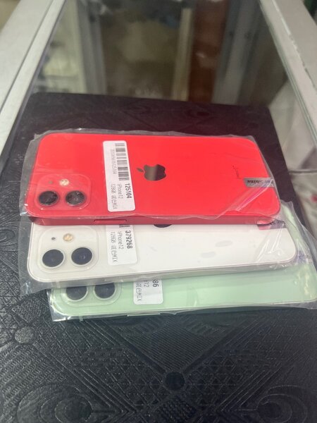 iPhone 12 simple