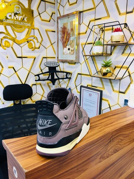 Jordan 4