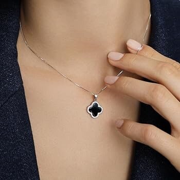 Collier argent trèfle noir