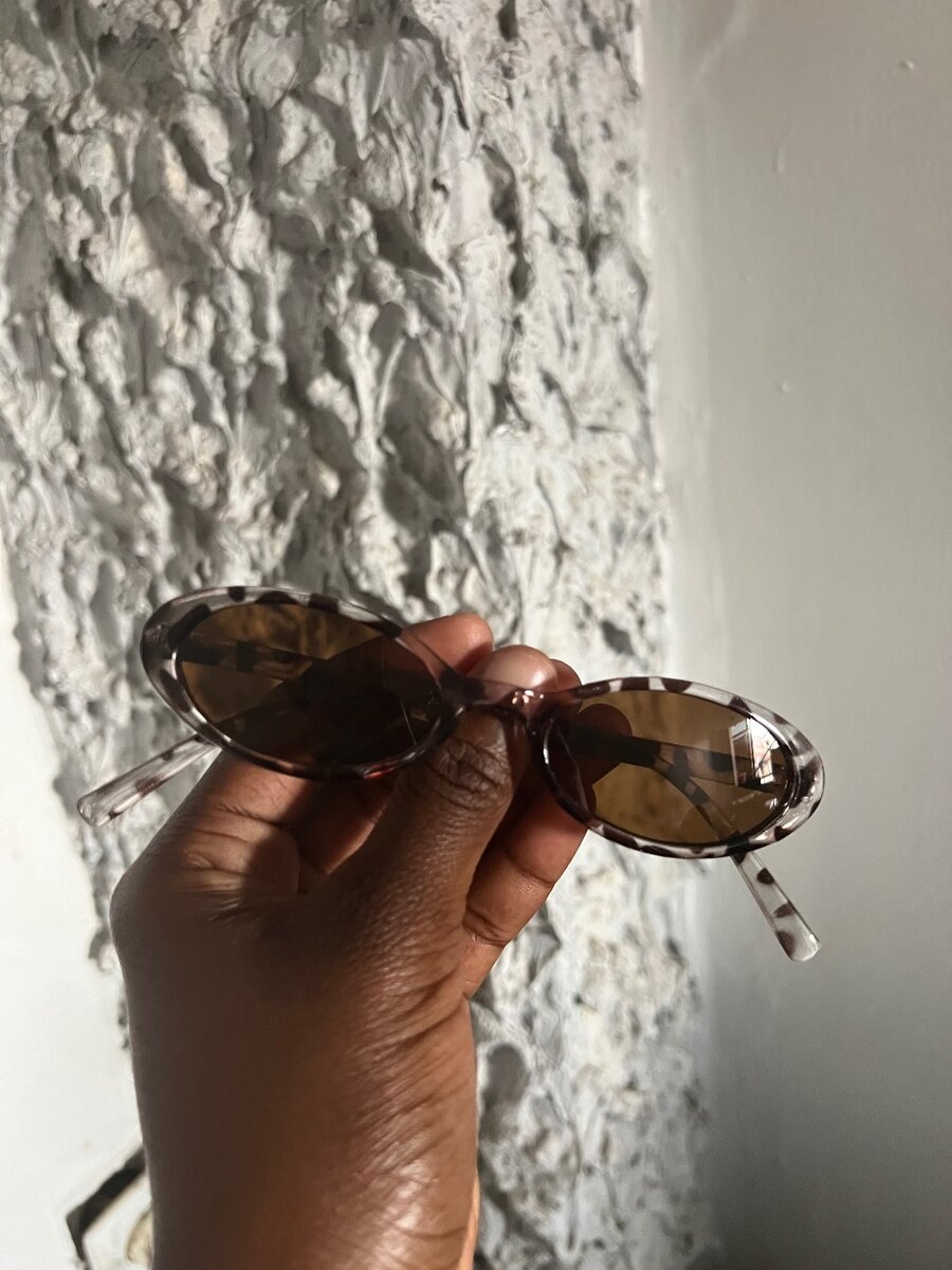 Lunettes de soleil vintage élégantes