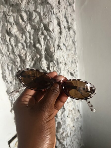 Lunettes de soleil vintage élégantes