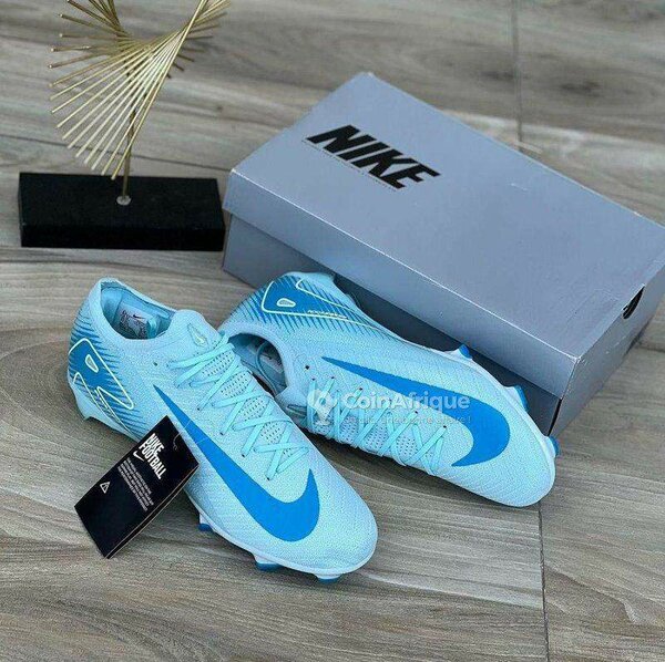 Crampons Nike