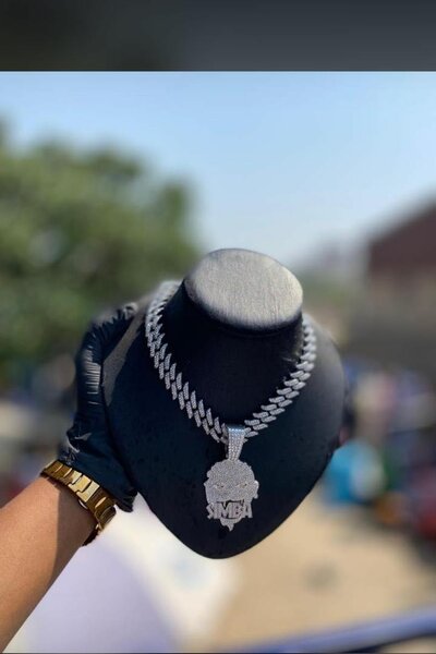 Nicklace
