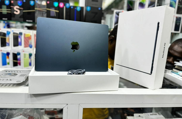 MacBook Air M2 13''