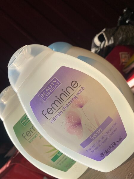 Beauty formula ferminine wash