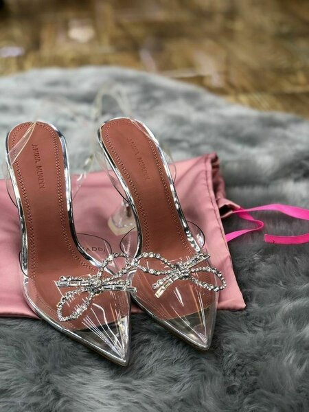 HEELS