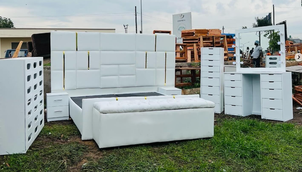 Bedroom set
