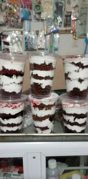 cake  a jar