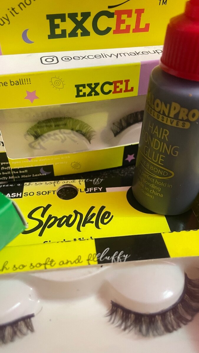 Faux cils