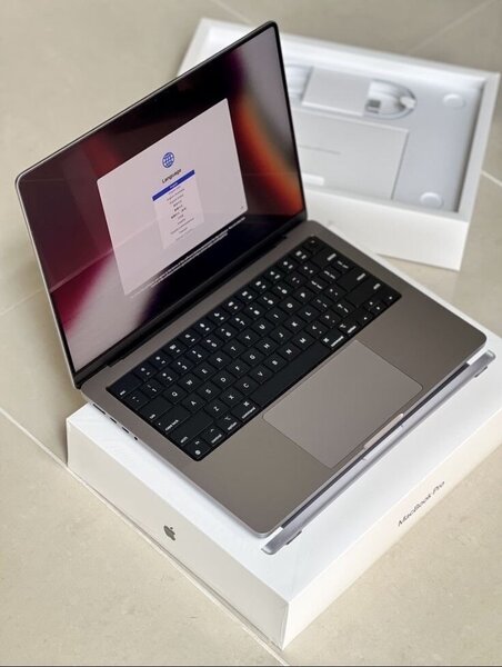 Apple MacBook