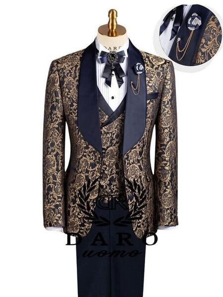Costume de cérémonie élégant homme