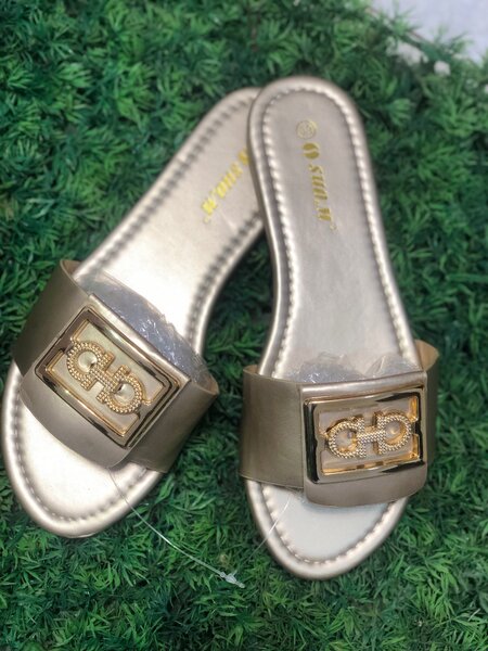 SLIPPERS MAGIC