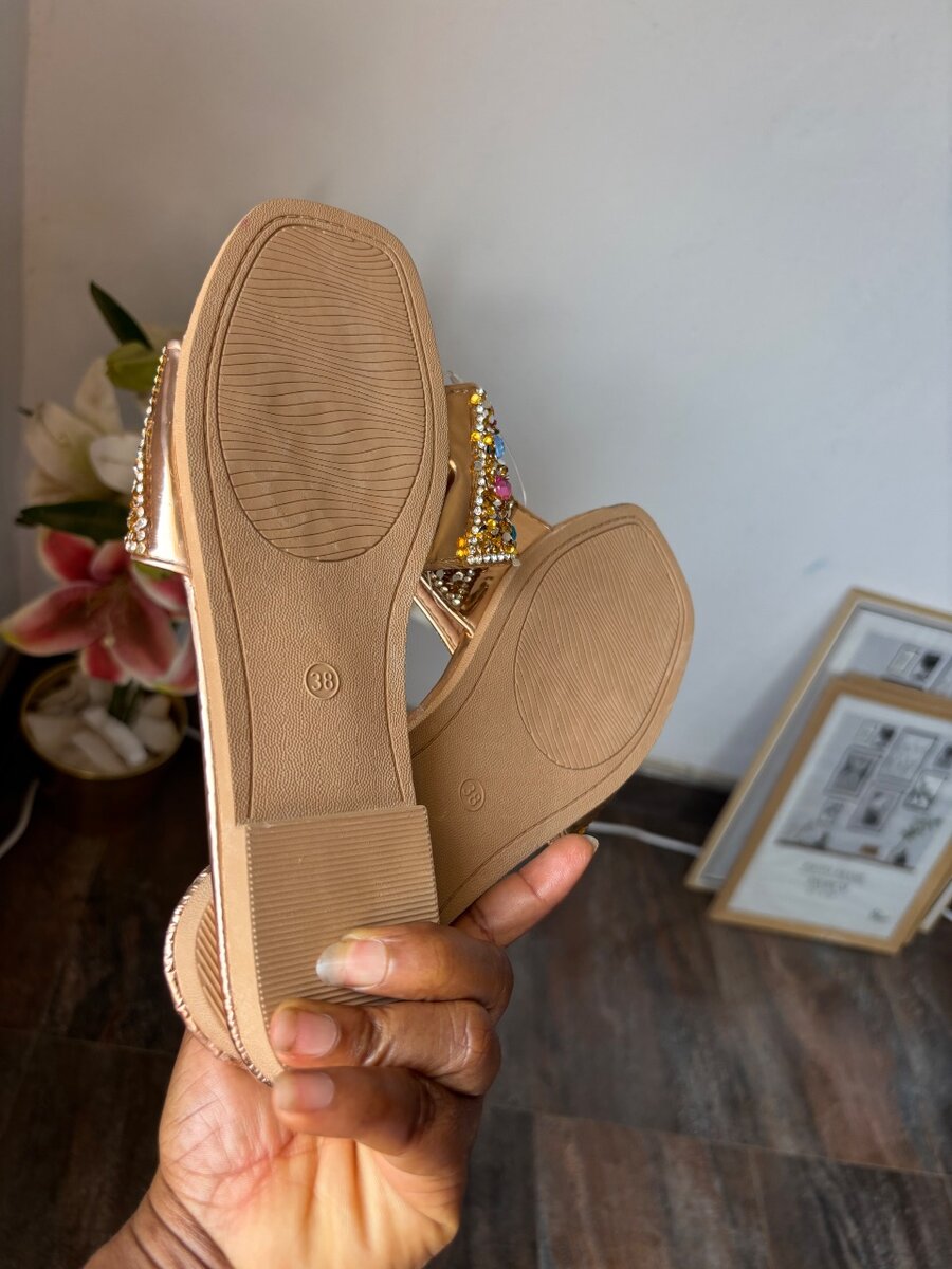 slippers