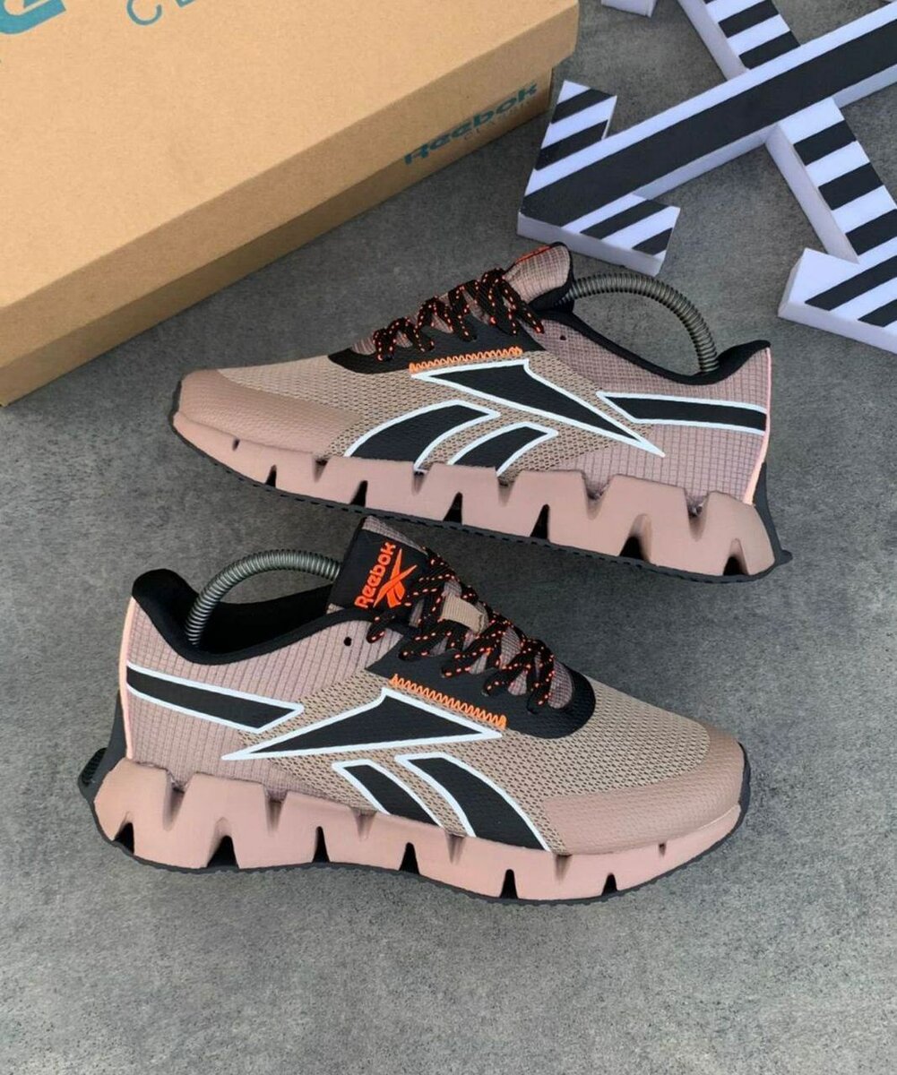 REEBOK CLASSIC