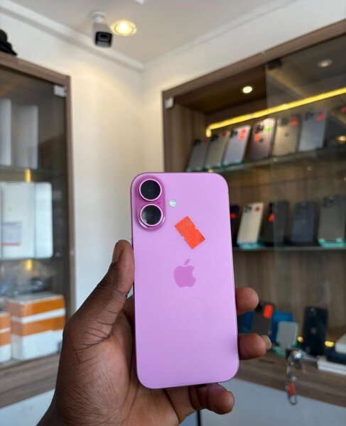 iPhone 16