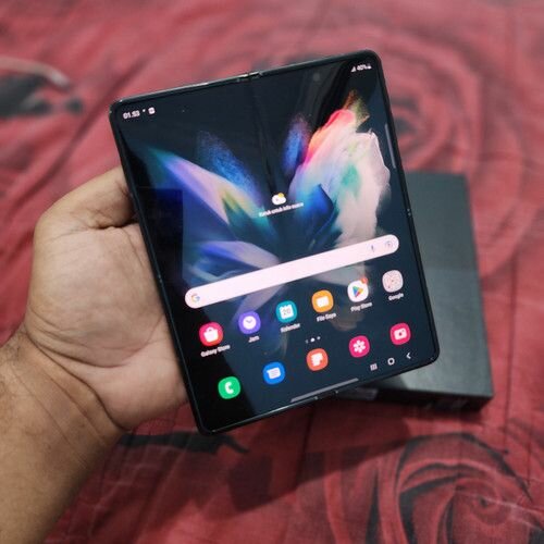 Galaxy Z fold 3 5G 256gb/12gb ram fresh in box 4400mAh batte