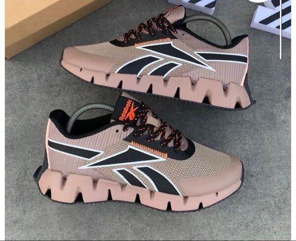 REEBOK CLASSIC
