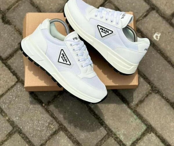 Chausssure PRADA