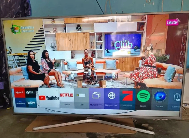 Hisense 75" UHD 4K Smart TV