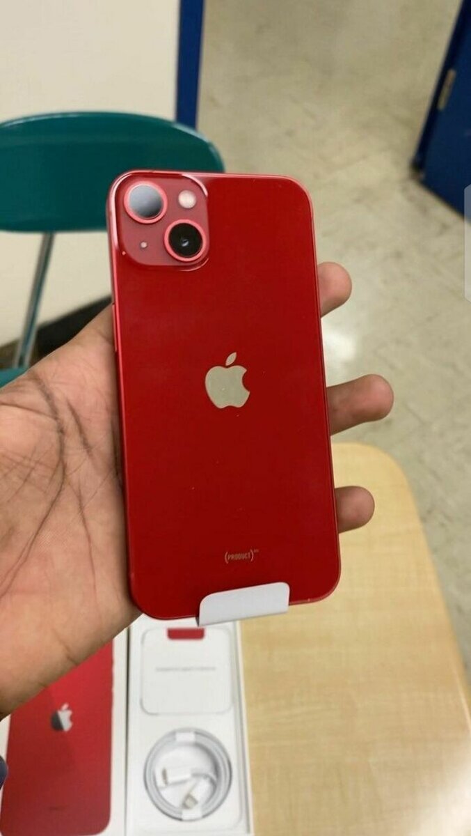 iPhone 13